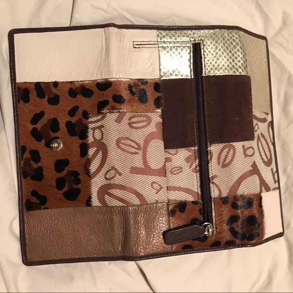 Bebe Bifold Wallet - Picture 8 of 10